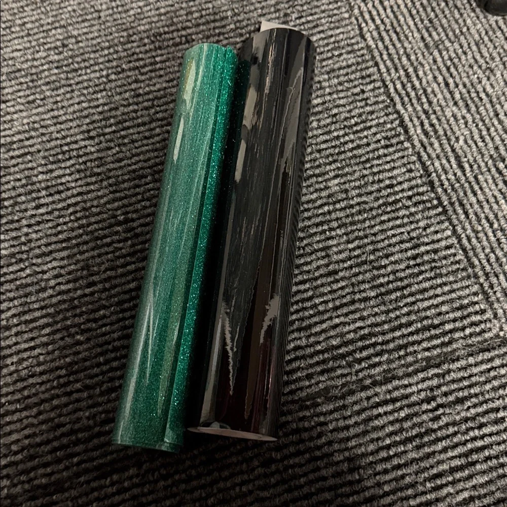 Cricut Joy machine with carry case and bundle of accessories. - Picture 10 of 17